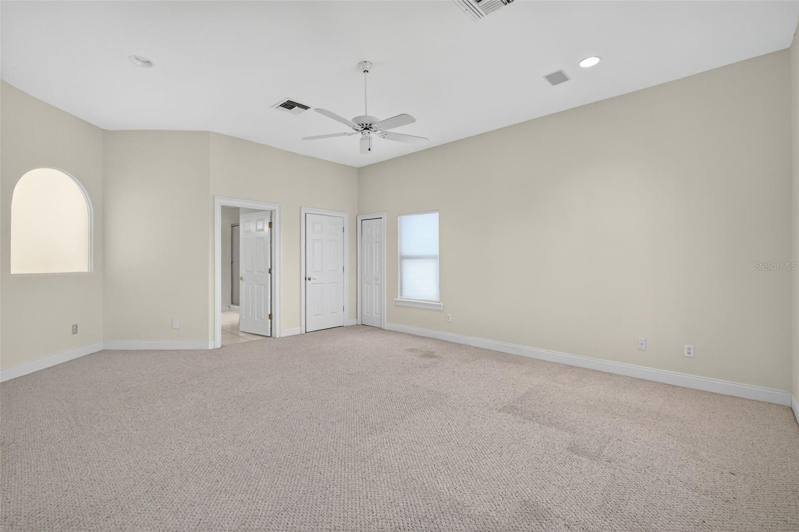 MOUNT DORA COUNTRY CLUB MOUNT DORA UNIT 02 - Residential