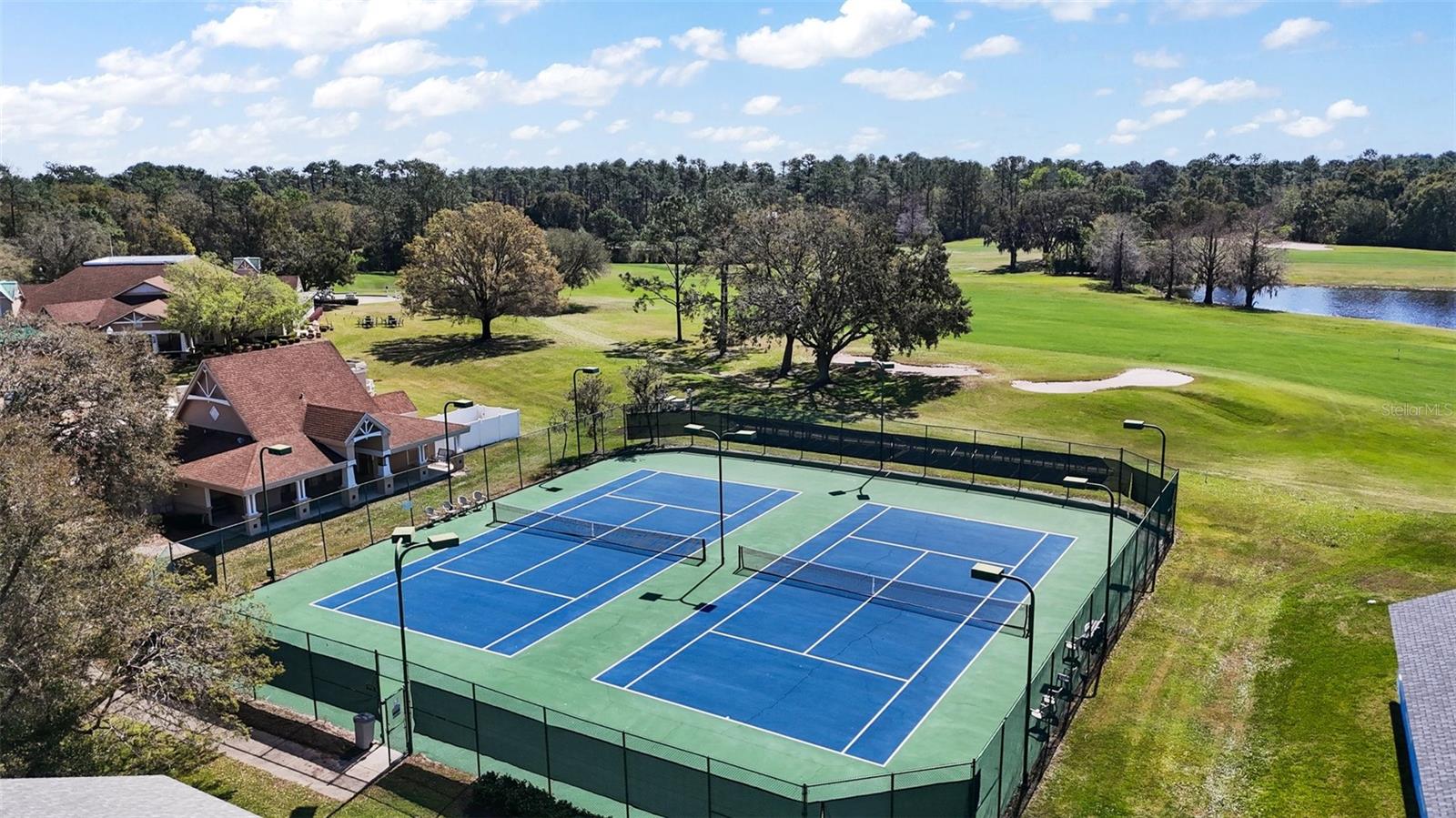 MOUNT DORA COUNTRY CLUB MOUNT DORA UNIT 02 - Residential