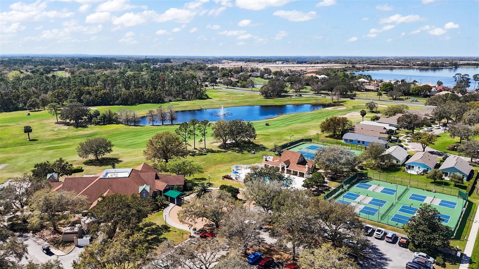 MOUNT DORA COUNTRY CLUB MOUNT DORA UNIT 02 - Residential