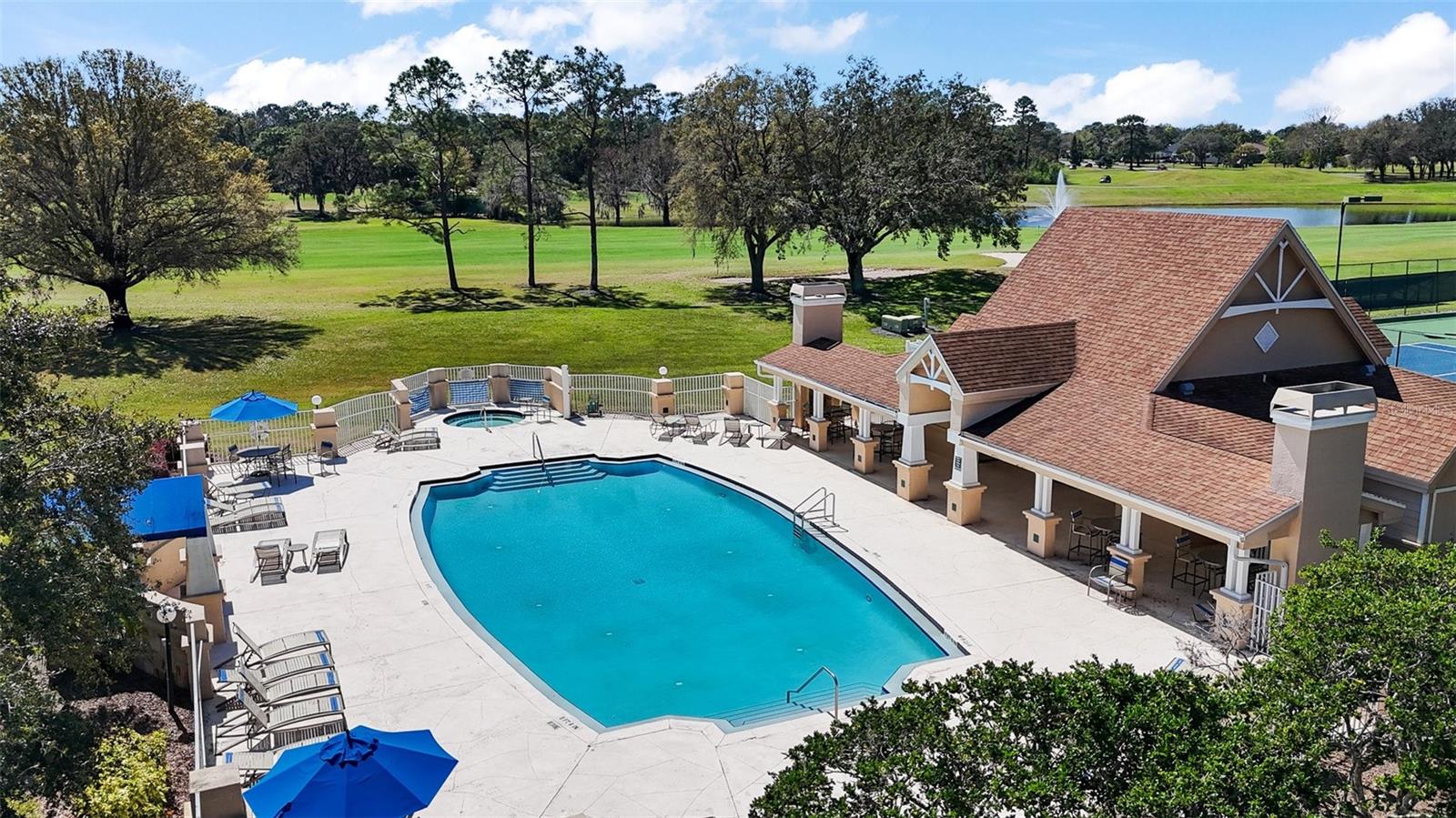 MOUNT DORA COUNTRY CLUB MOUNT DORA UNIT 02 - Residential