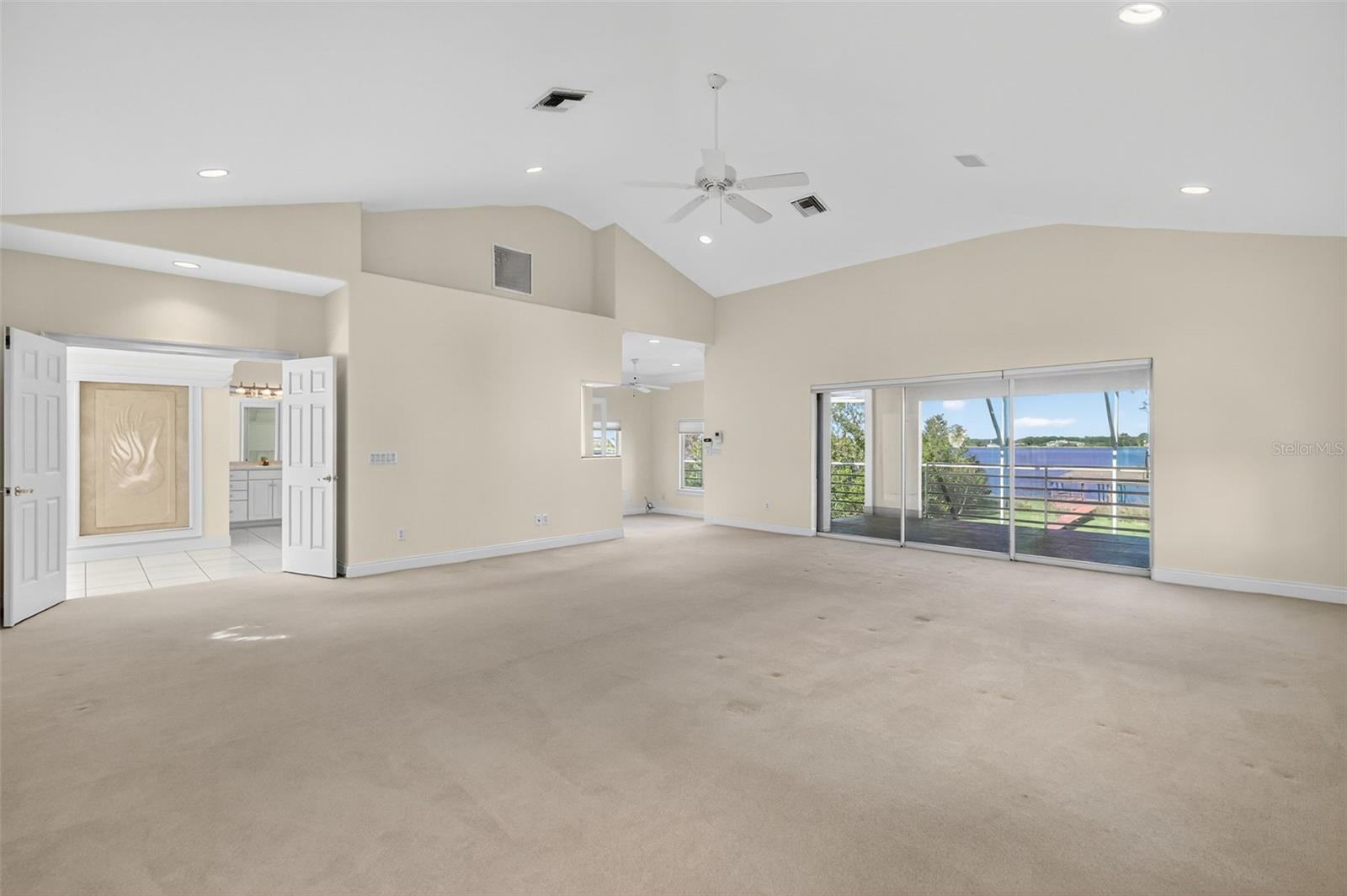 MOUNT DORA COUNTRY CLUB MOUNT DORA UNIT 02 - Residential