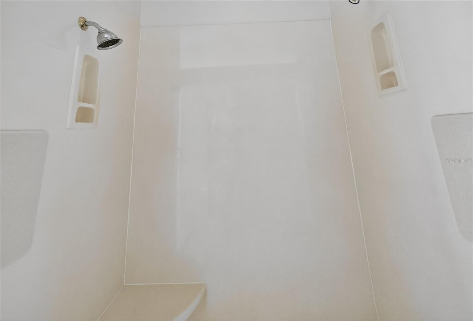 MOUNT DORA COUNTRY CLUB MOUNT DORA UNIT 02 - Residential