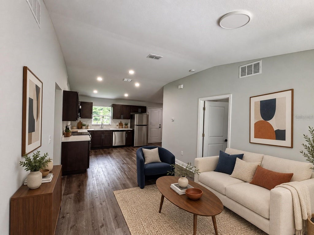 Photo of 13315 SE 38th Court, Belleview, FL 34420 (MLS # S5159484)