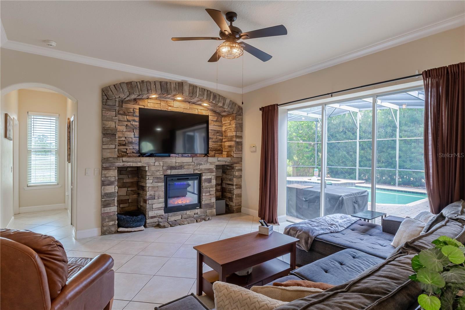 GRAND RESERVE - Residential