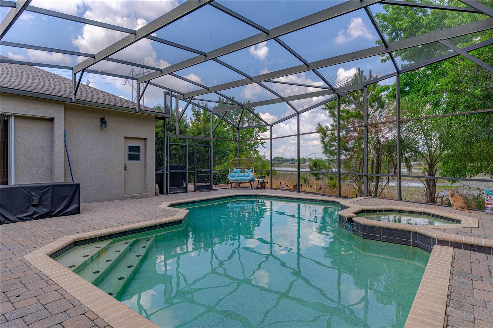 GRAND RESERVE - Residential