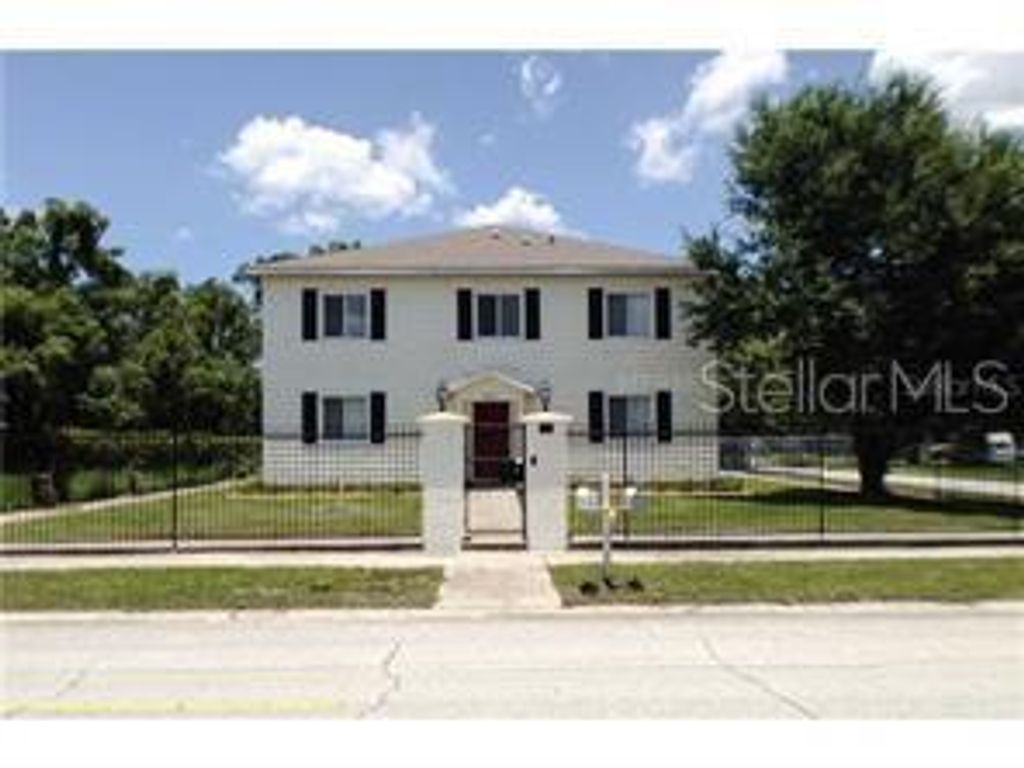 Photo of 1003 W Sumner Street, Kissimmee, FL 34741 (MLS # S5154497)