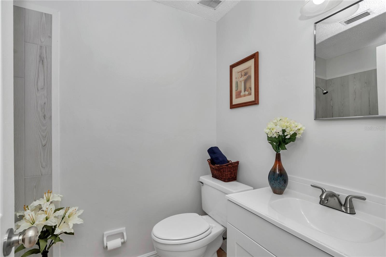 BELLEVIEW HEIGHTS ESTATE - Residential Lease