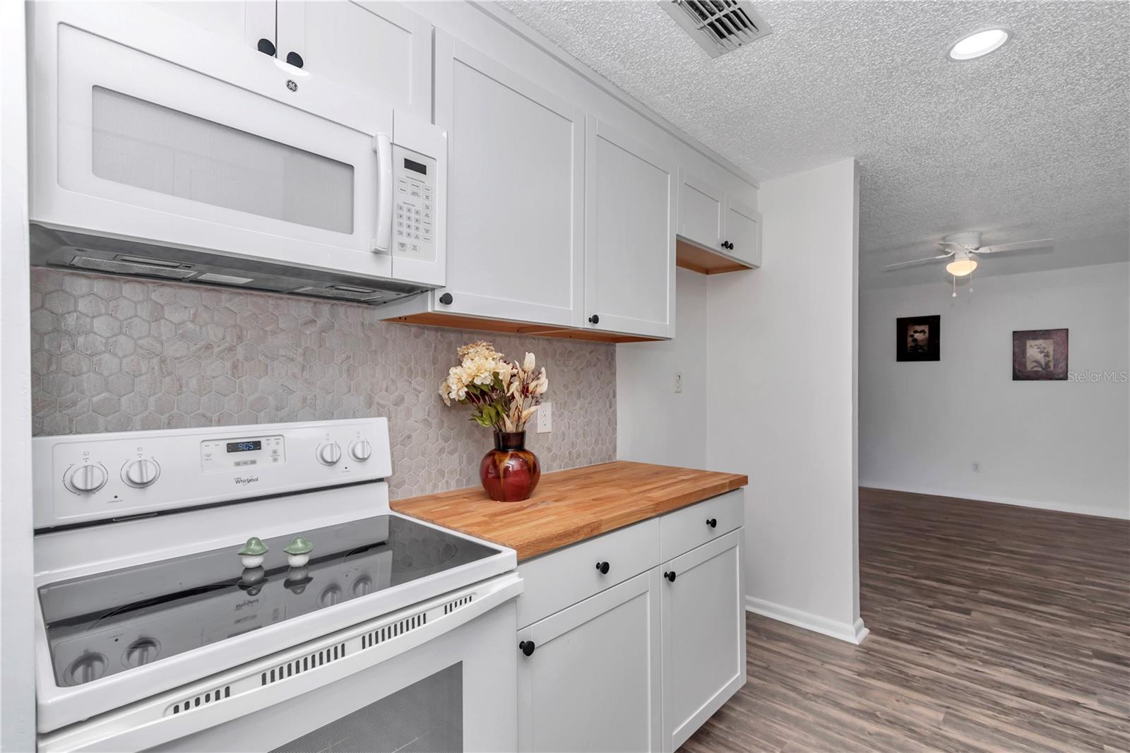 BELLEVIEW HEIGHTS ESTATE - Residential Lease