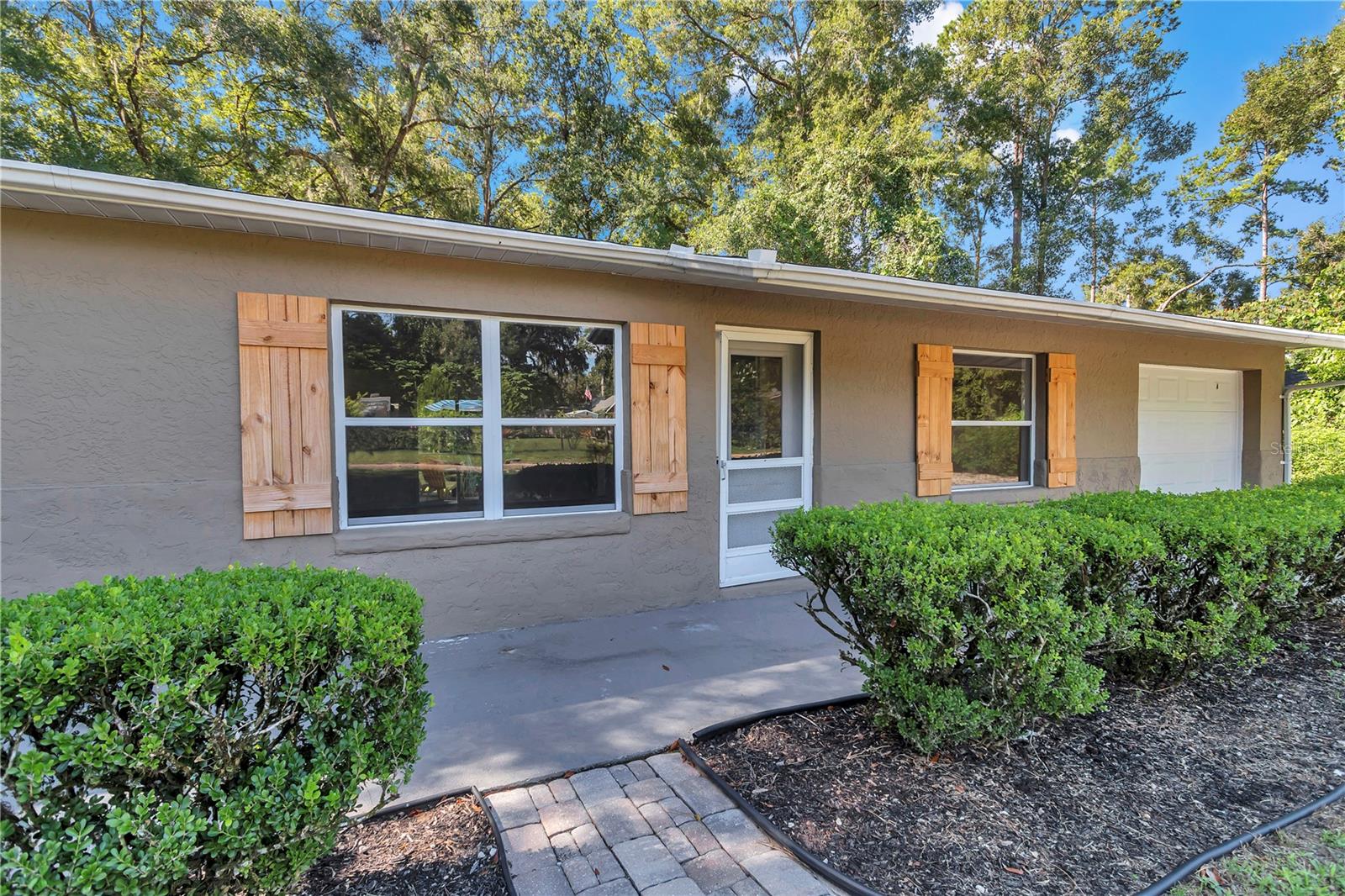 BELLEVIEW HEIGHTS ESTATE - Residential Lease