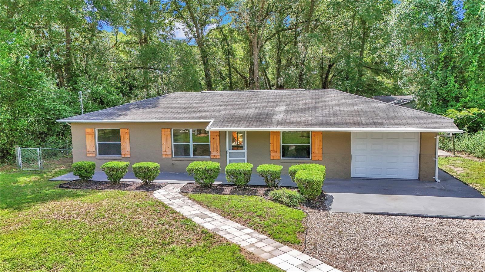 BELLEVIEW HEIGHTS ESTATE - Residential Lease