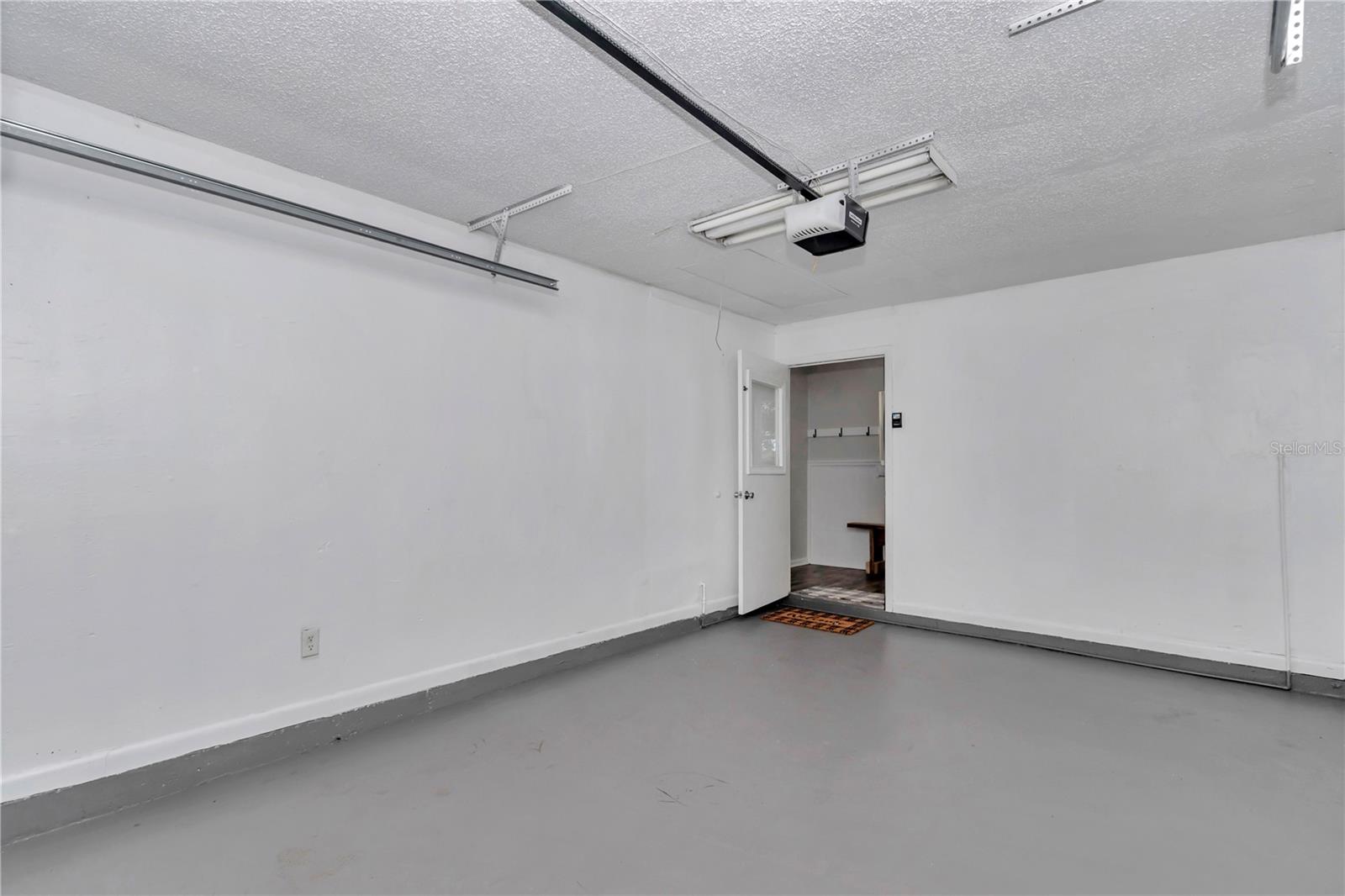 BELLEVIEW HEIGHTS ESTATE - Residential Lease