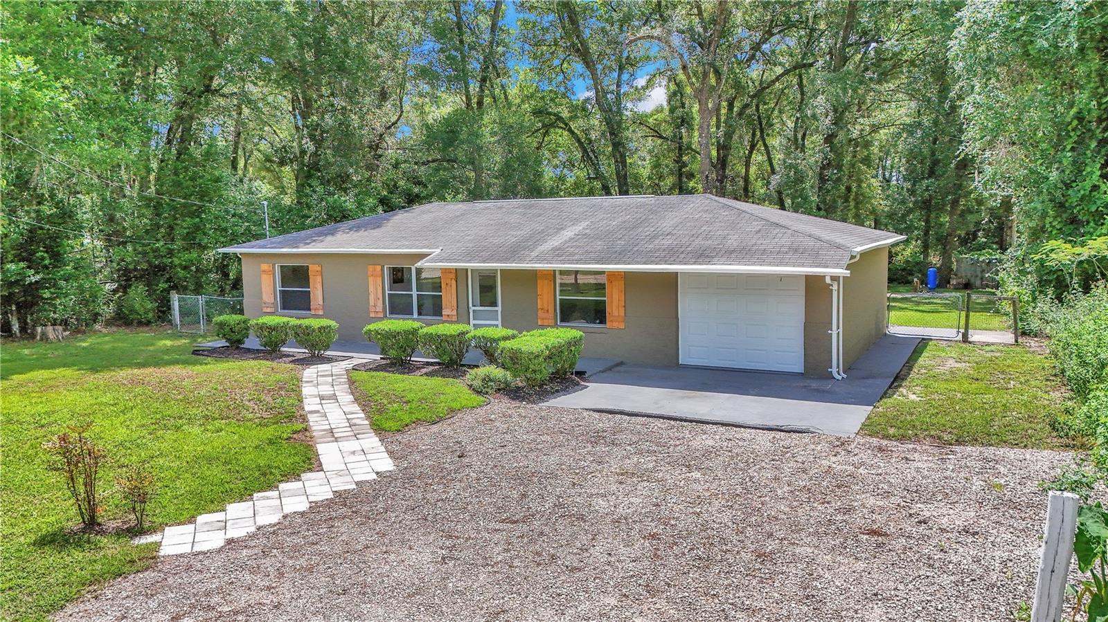 BELLEVIEW HEIGHTS ESTATE - Residential Lease