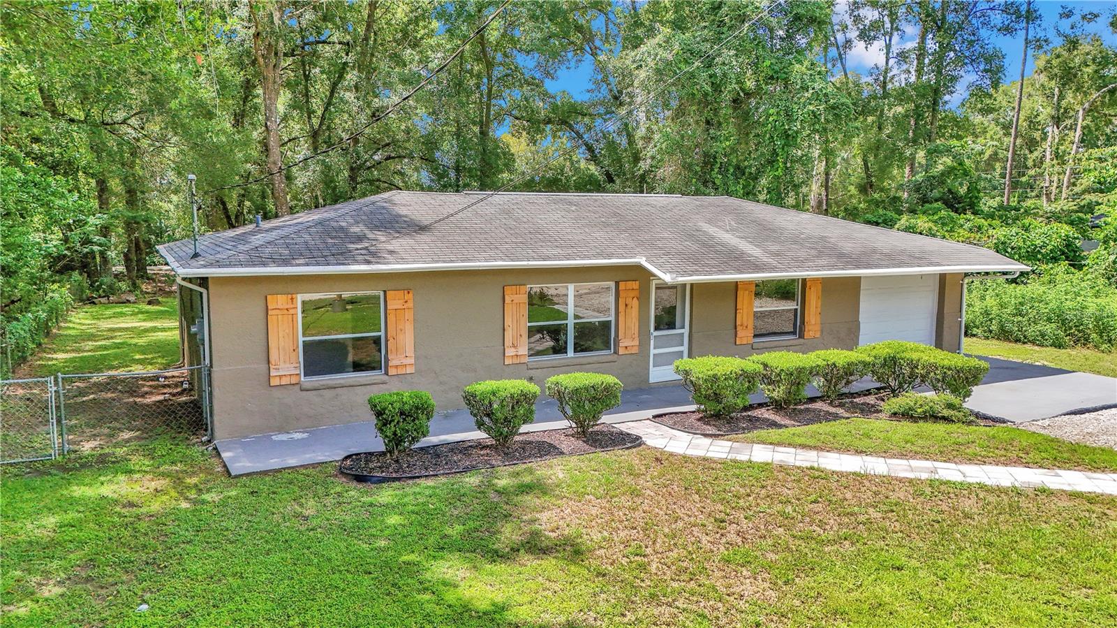 BELLEVIEW HEIGHTS ESTATE - Residential Lease