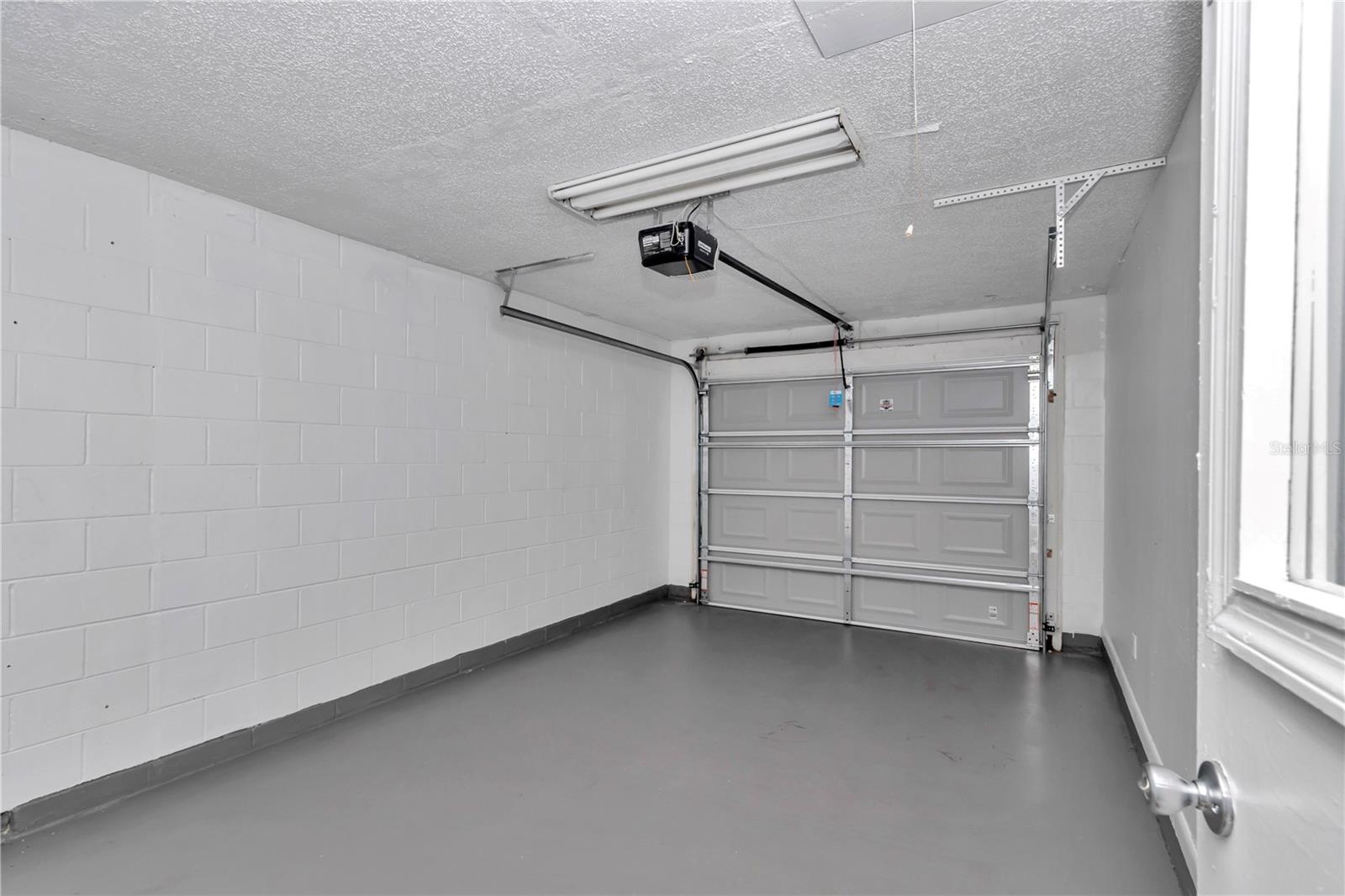 BELLEVIEW HEIGHTS ESTATE - Residential Lease