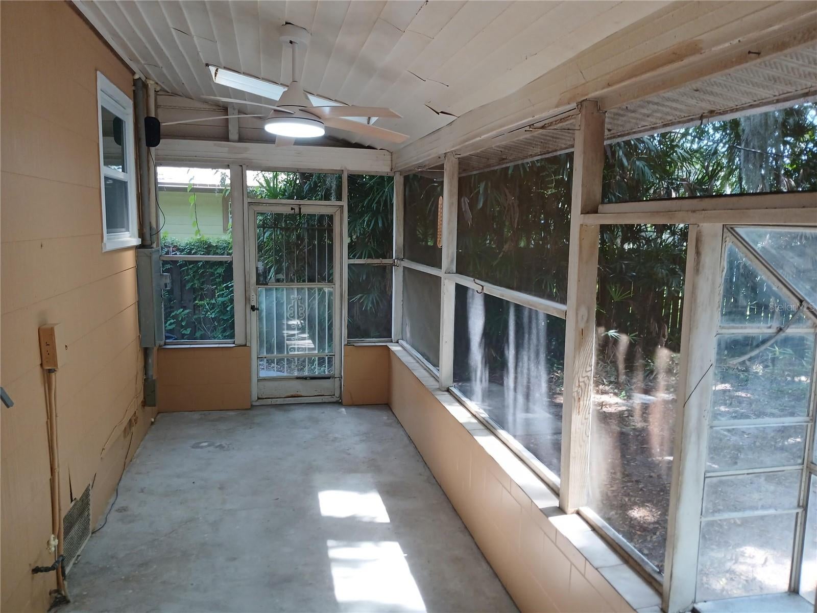 2005 JEFFERSON AVENUE