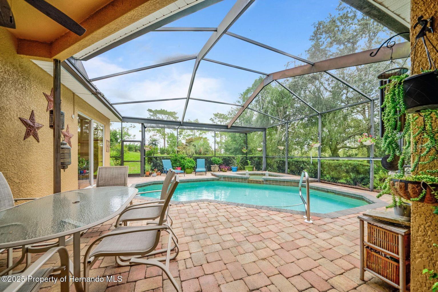 WOODLAND WATERS - Residential