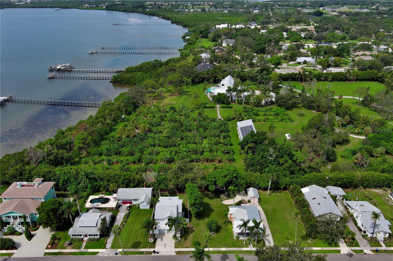 BAYVIEW GROVE - Land