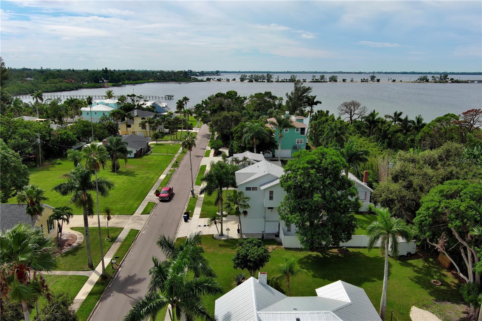 BAYVIEW GROVE - Land