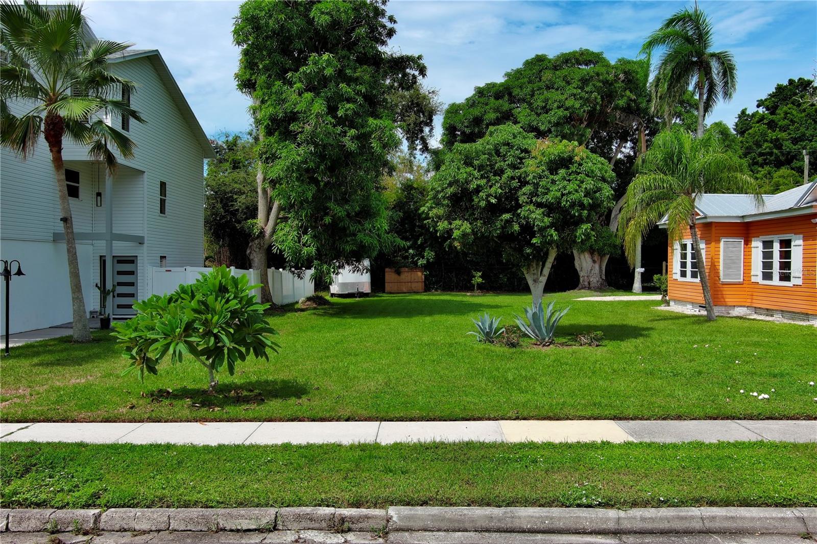 Rare Find in Northwest Bradenton!!
Here’s your chance to own a cleared and maintained lot (50x111) in one of the area’s most sought-after neighborhoods—with no HOA! Build the home you’ve been dreaming of and enjoy the freedom to make it truly yours.
Just up the street, you can catch unforgettable sunsets over Palma Sola Bay or cast a line for some great fishing. Plus, you’re only minutes from Robinson Preserve, perfect for kayaking, biking, and exploring nature, and a short drive to the world-famous Gulf beaches.
Whether you’re planning a coastal retreat, family home, or investment, this property delivers the perfect mix of affordability, location, and opportunity. Don’t wait—lots like this rarely come available!
