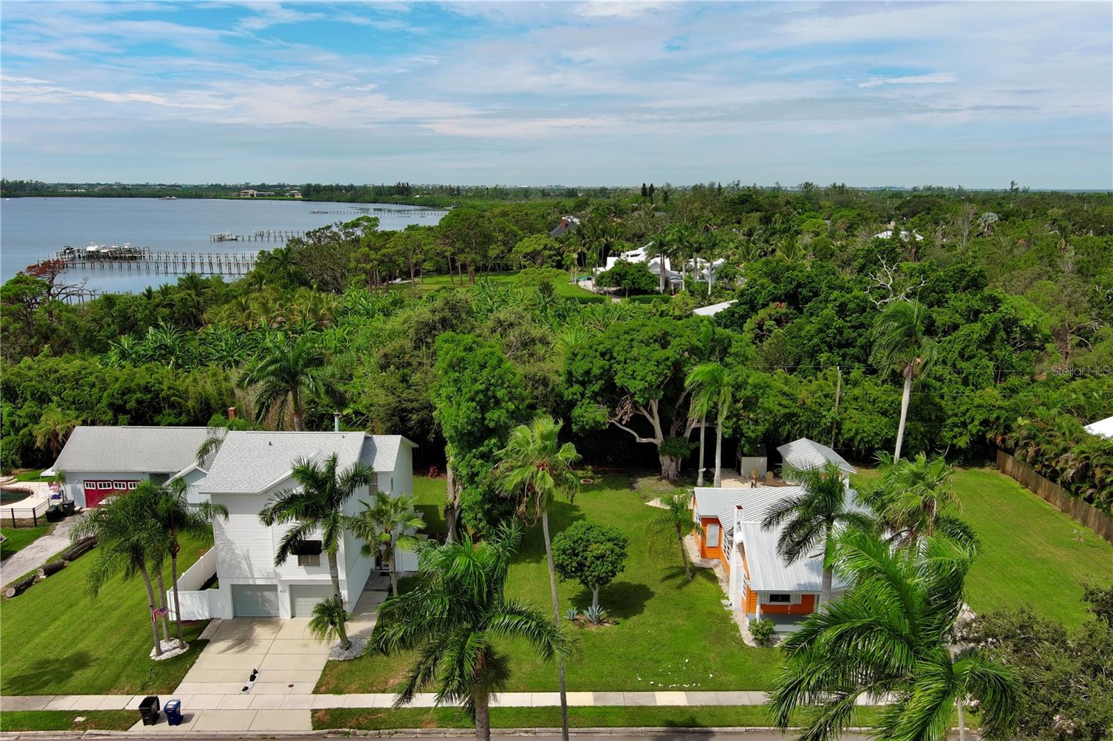 BAYVIEW GROVE - Land