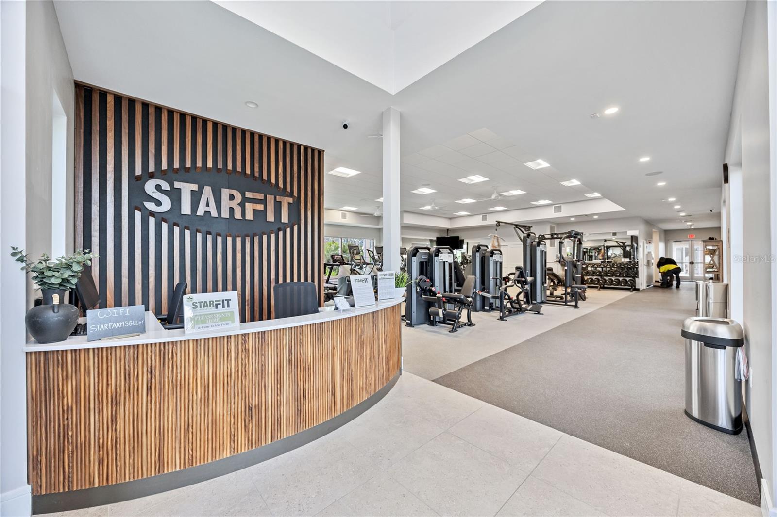 STAR FARMS - Residential Lease