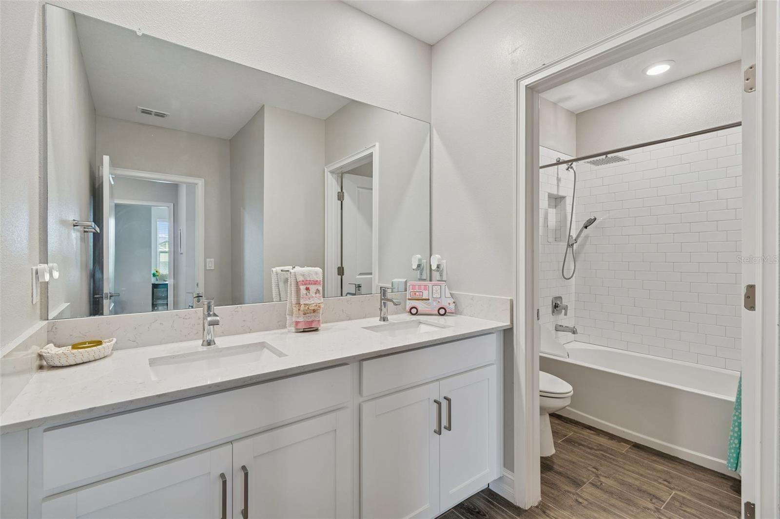 BRYANT SQUARE ESTATES - Residential