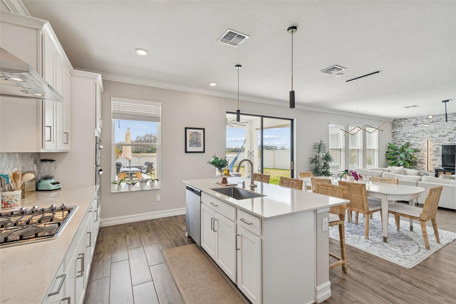 BRYANT SQUARE ESTATES - Residential