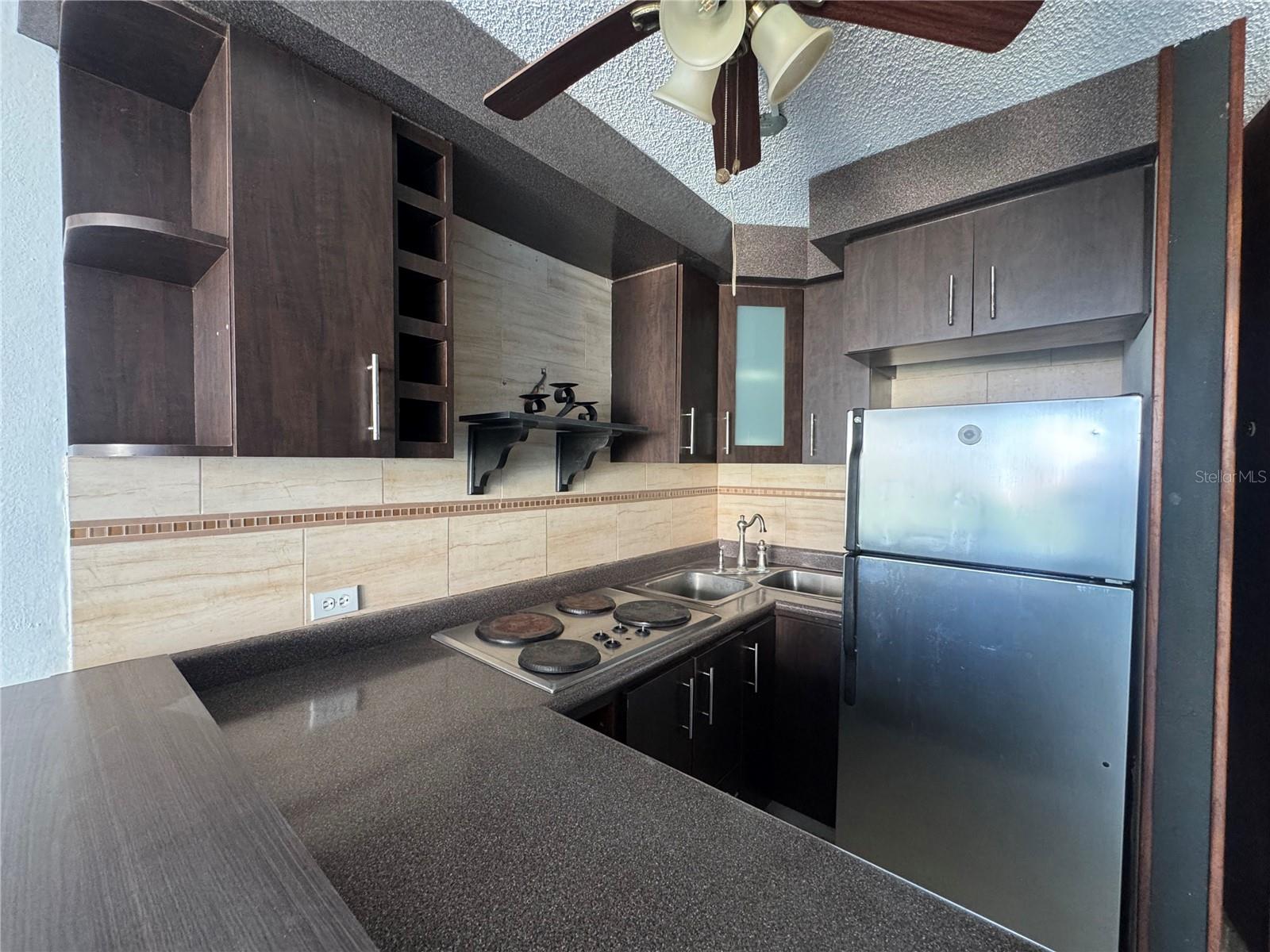 CARIBBEAN TOWERS - Residential