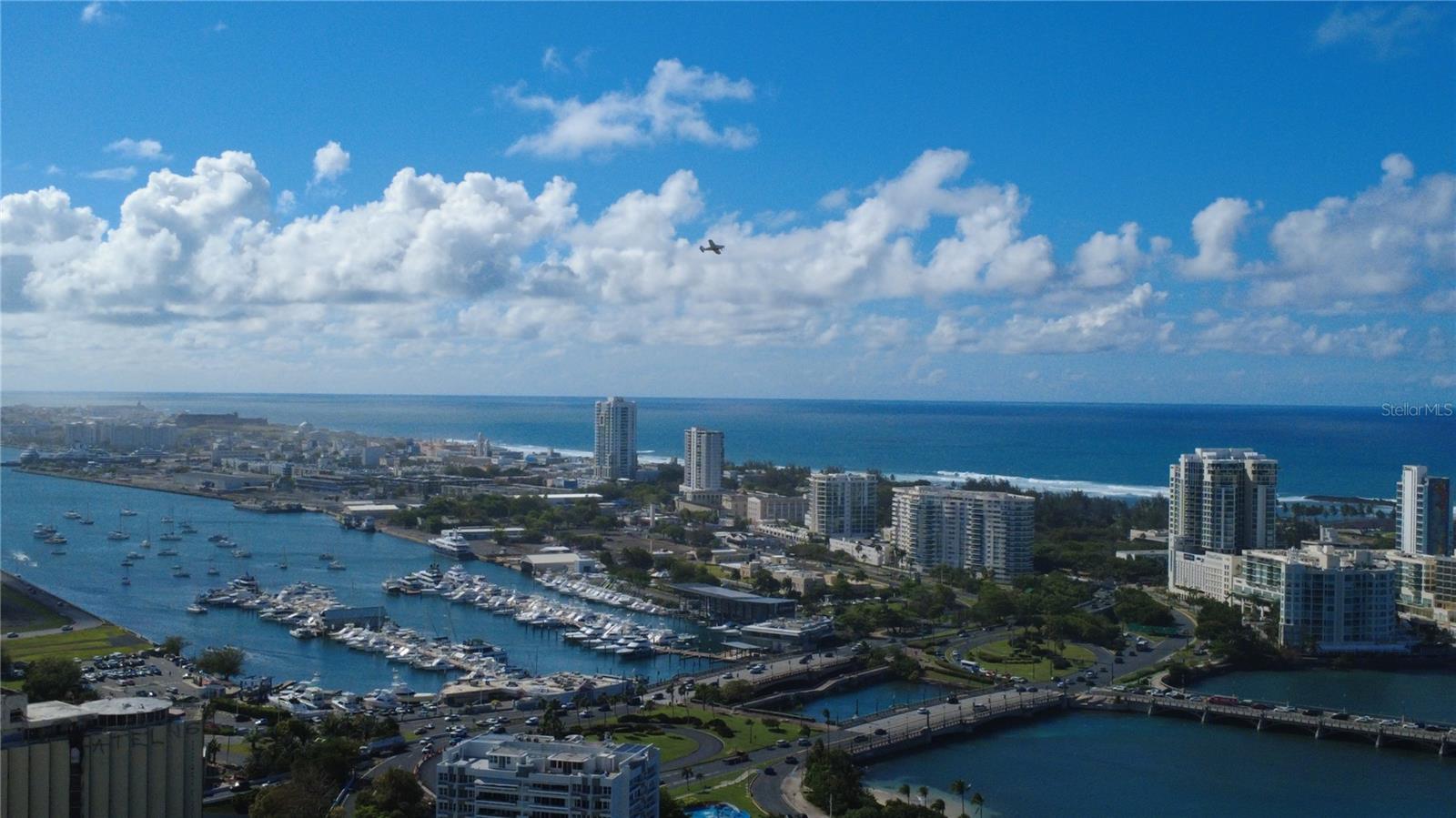 CARIBBEAN TOWERS - Residential