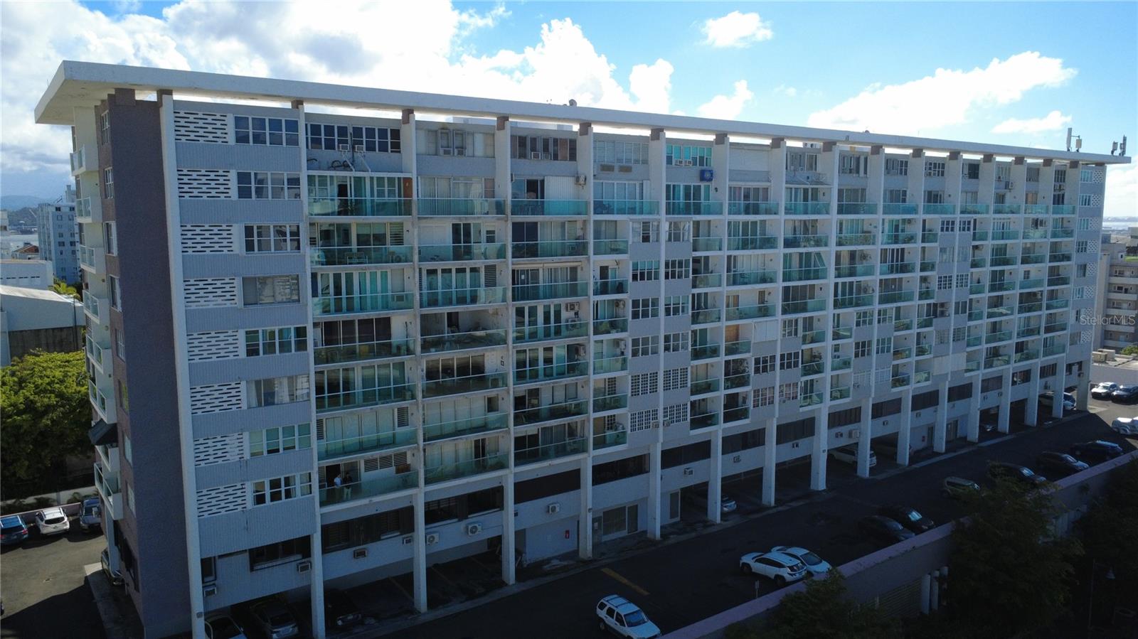 CARIBBEAN TOWERS - Residential