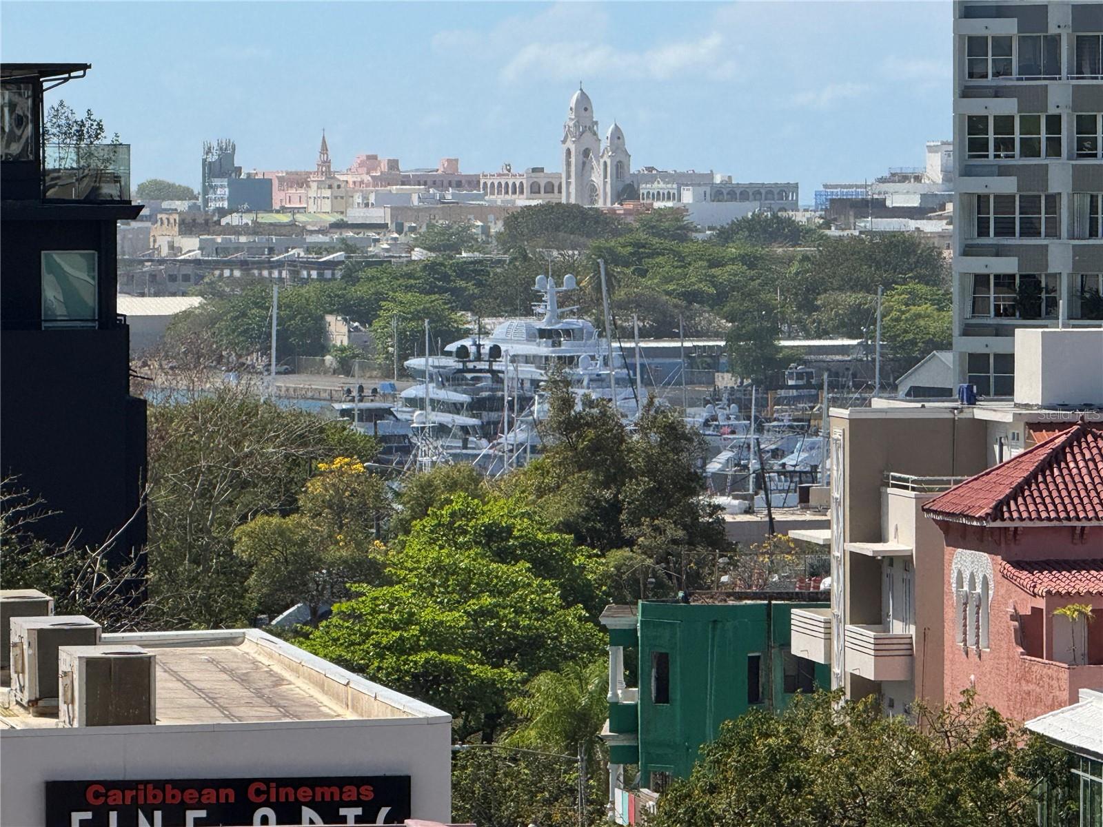 CARIBBEAN TOWERS - Residential