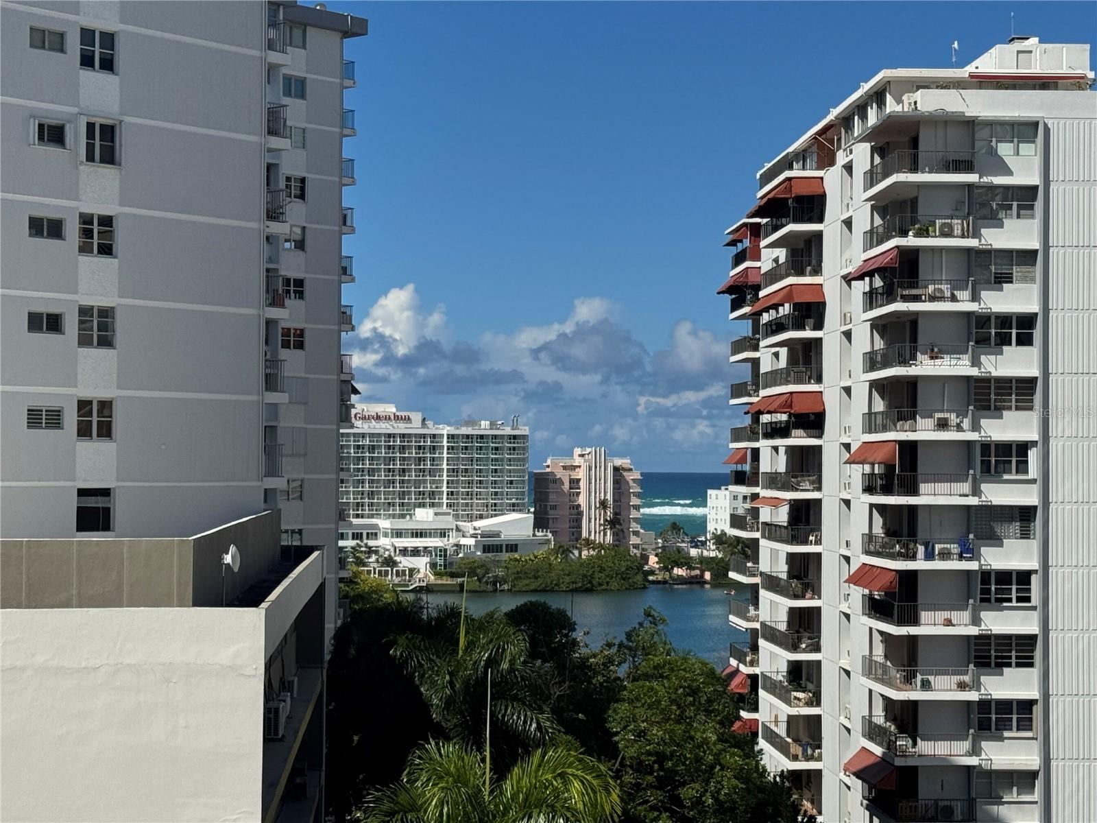 CARIBBEAN TOWERS - Residential