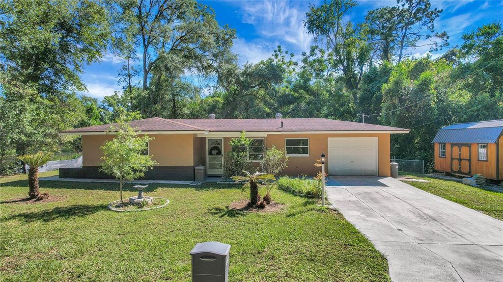 Photo of 6122 E Glencoe Street, Inverness, FL 34452 (MLS # G5105455)