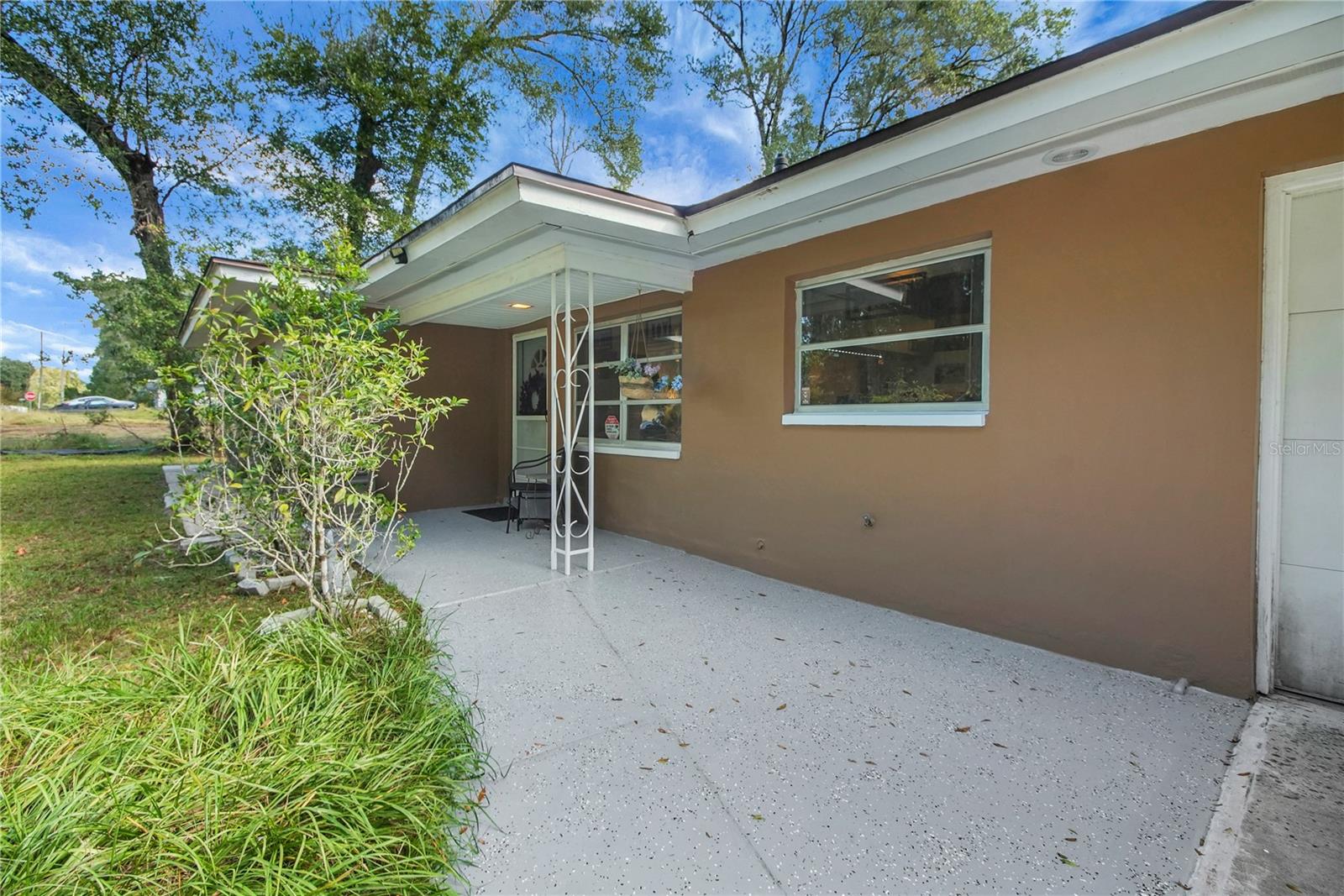 6122 E GLENCOE STREET