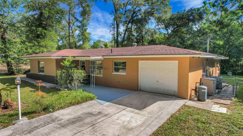 Photo of 6122 E Glencoe Street, Inverness, FL 34452 (MLS # G5105455)