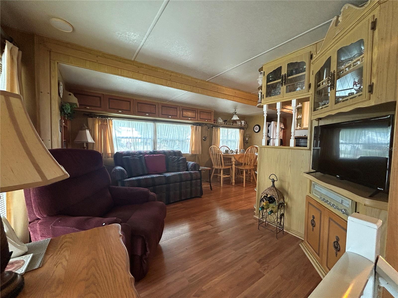 SADDLEBAG LAKE - Residential