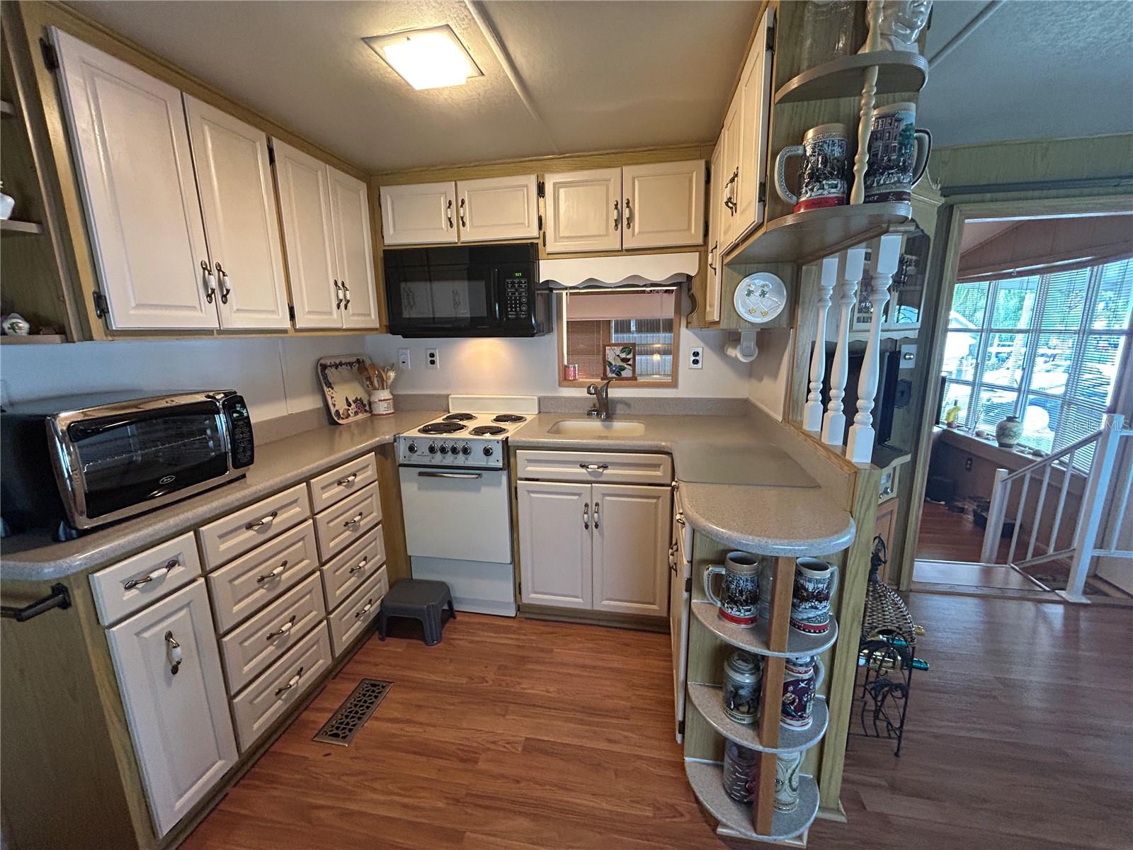 SADDLEBAG LAKE - Residential