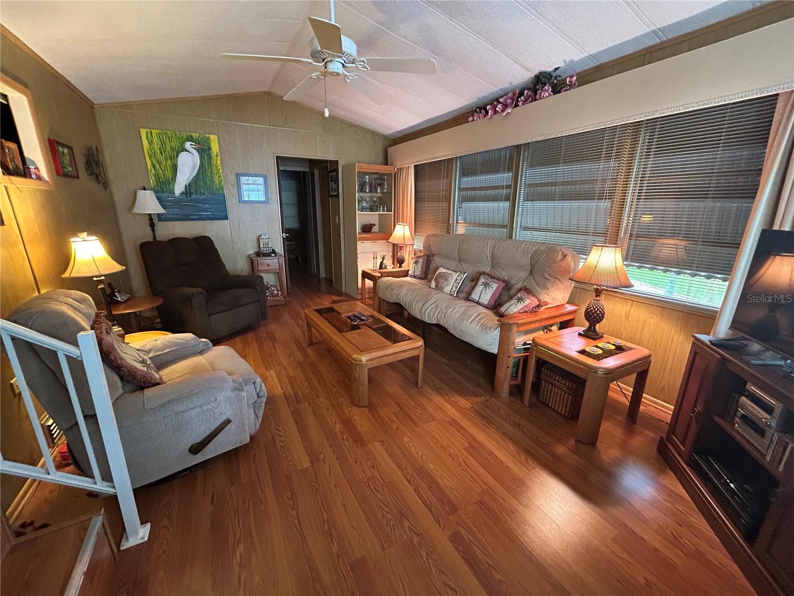 SADDLEBAG LAKE - Residential