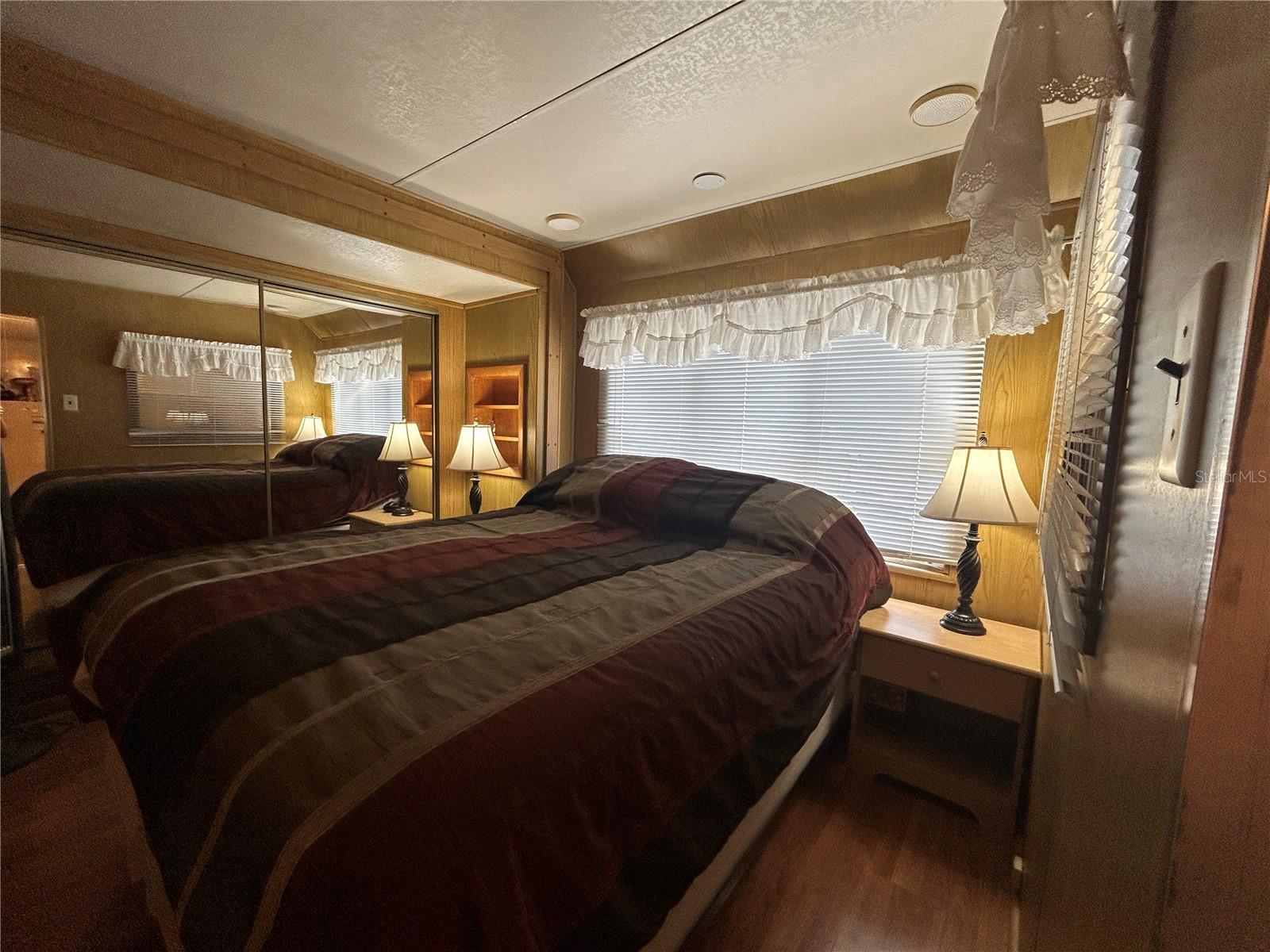 SADDLEBAG LAKE - Residential