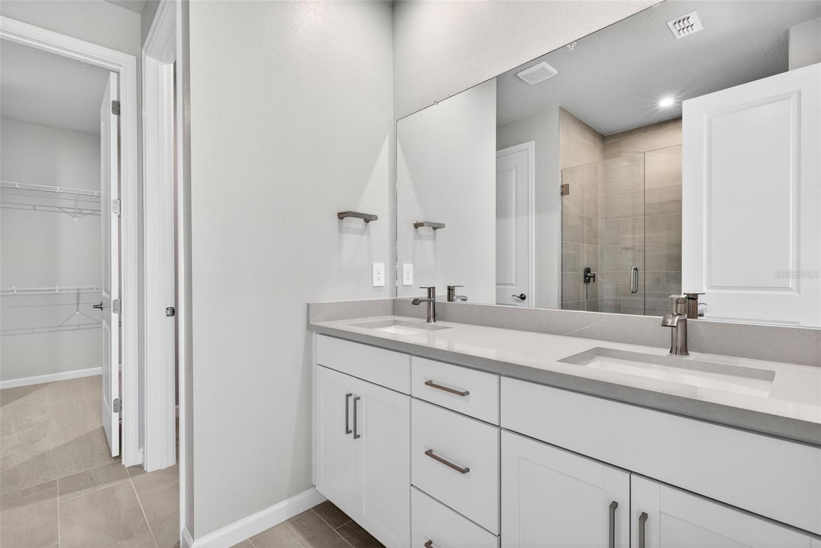 LAKESPUR AT WELLEN PARK - Residential