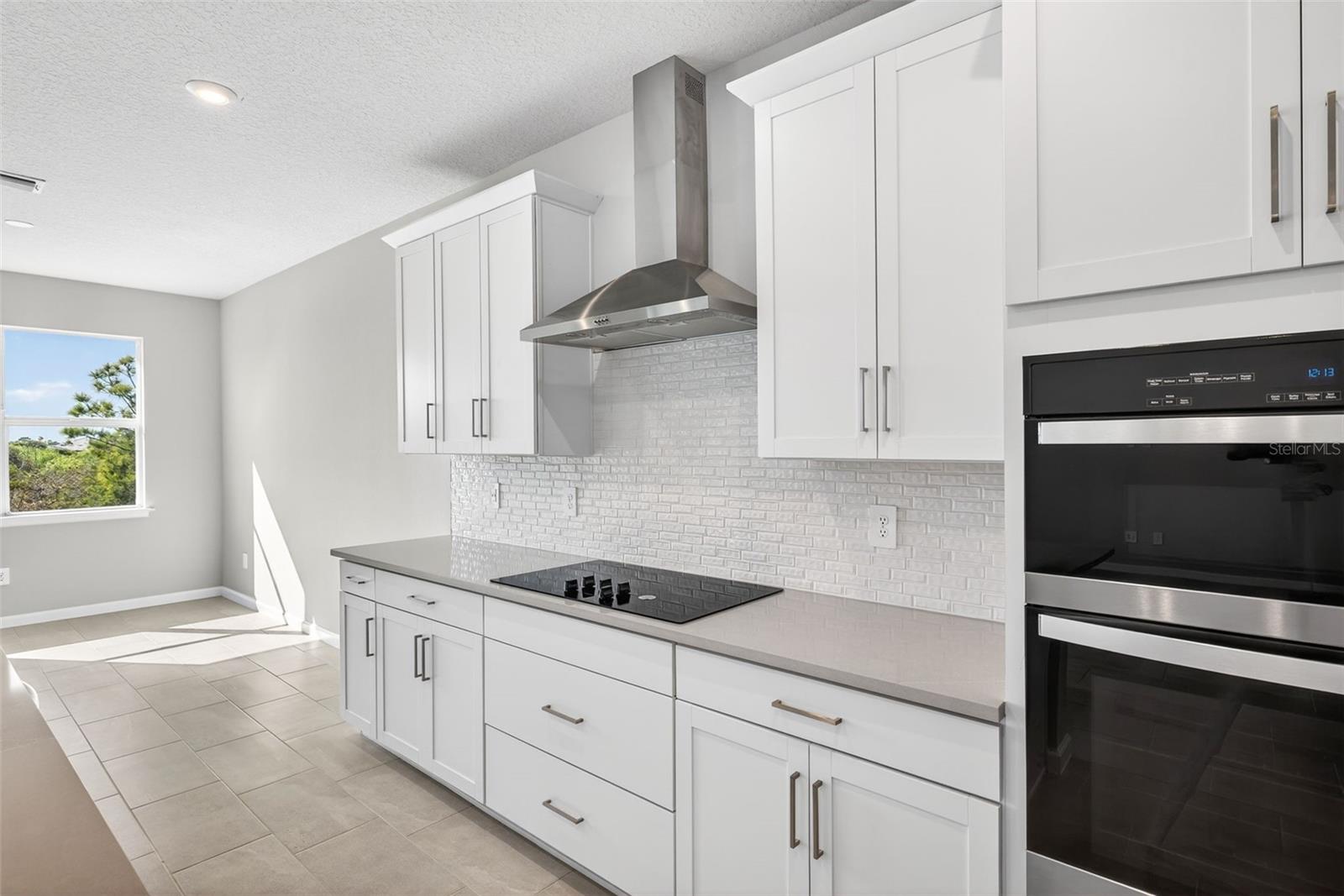 LAKESPUR AT WELLEN PARK - Residential