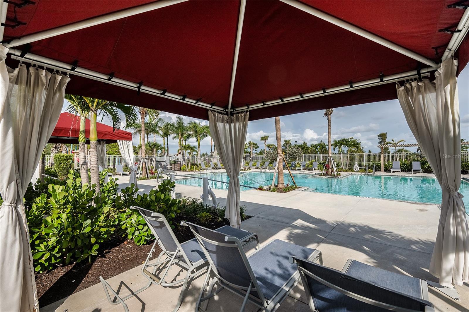 LAKESPUR AT WELLEN PARK - Residential