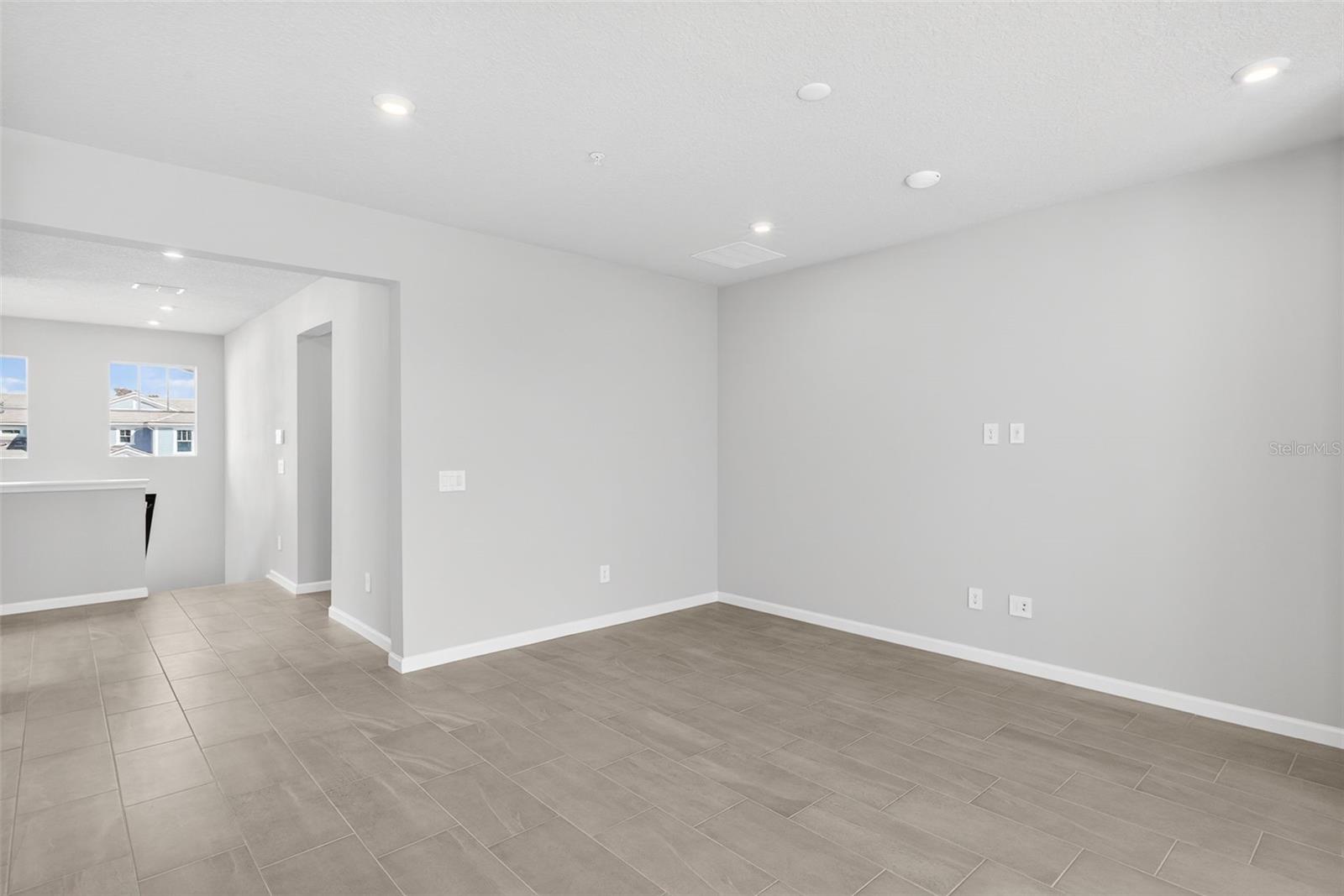 LAKESPUR AT WELLEN PARK - Residential