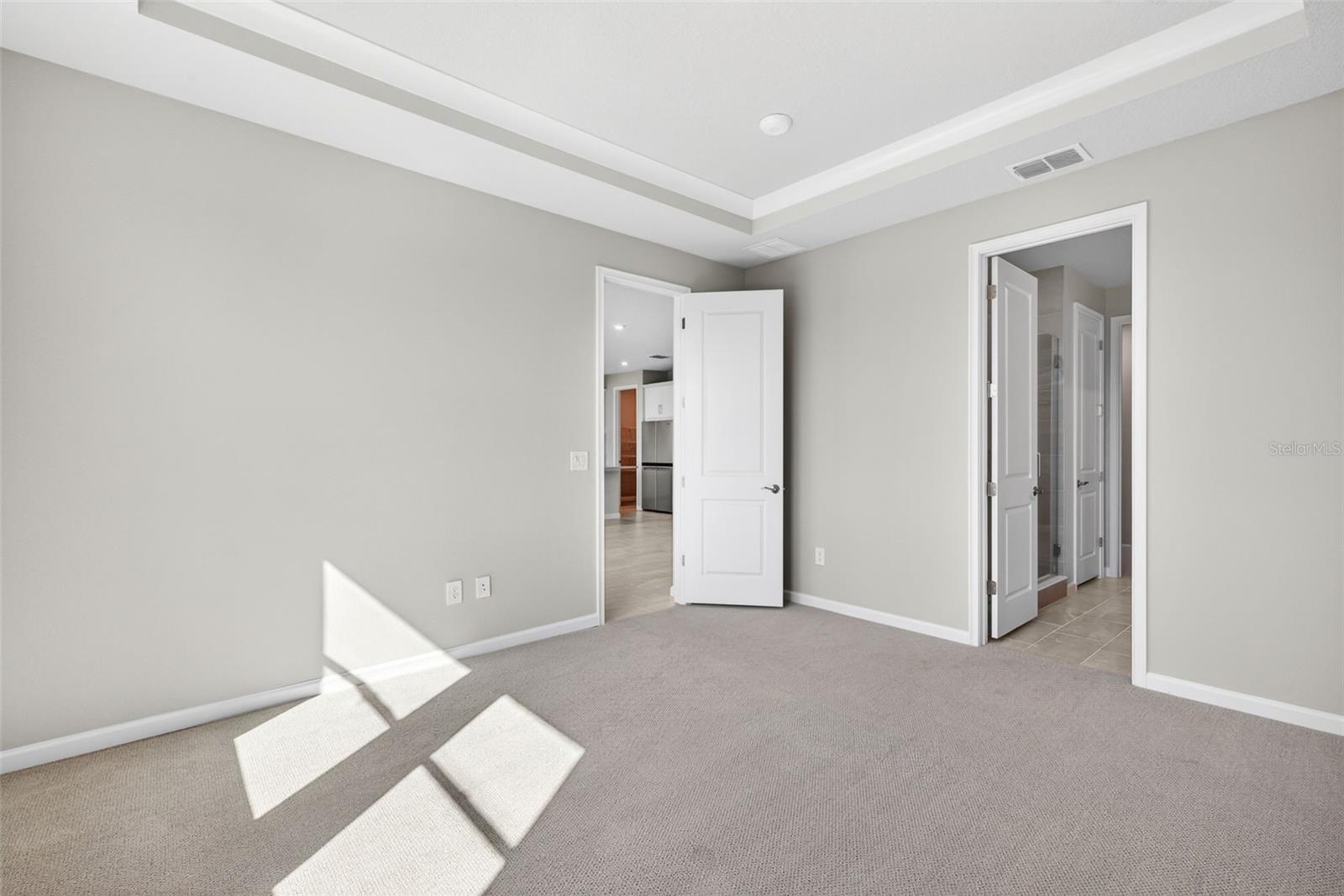 LAKESPUR AT WELLEN PARK - Residential