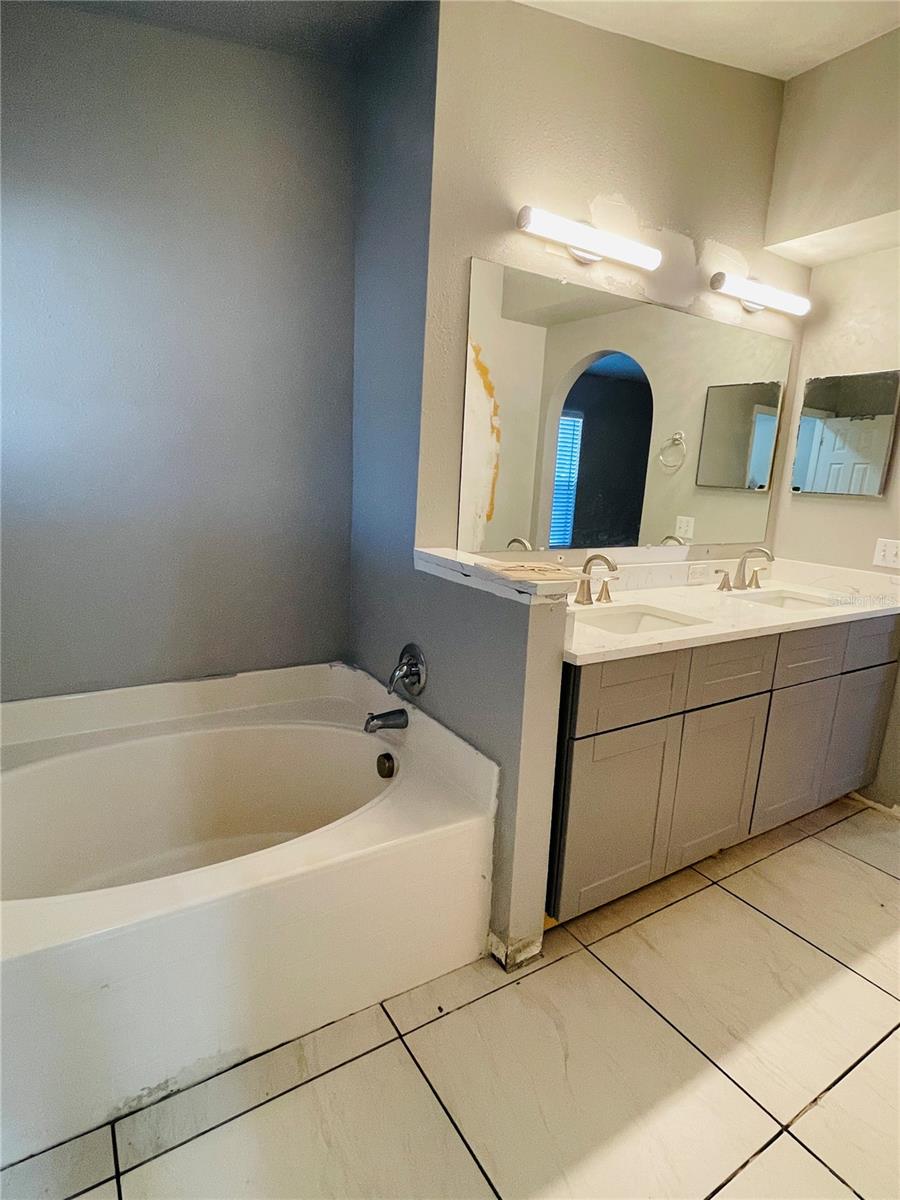 SILVER SPGS SHORES UN 17 - Residential