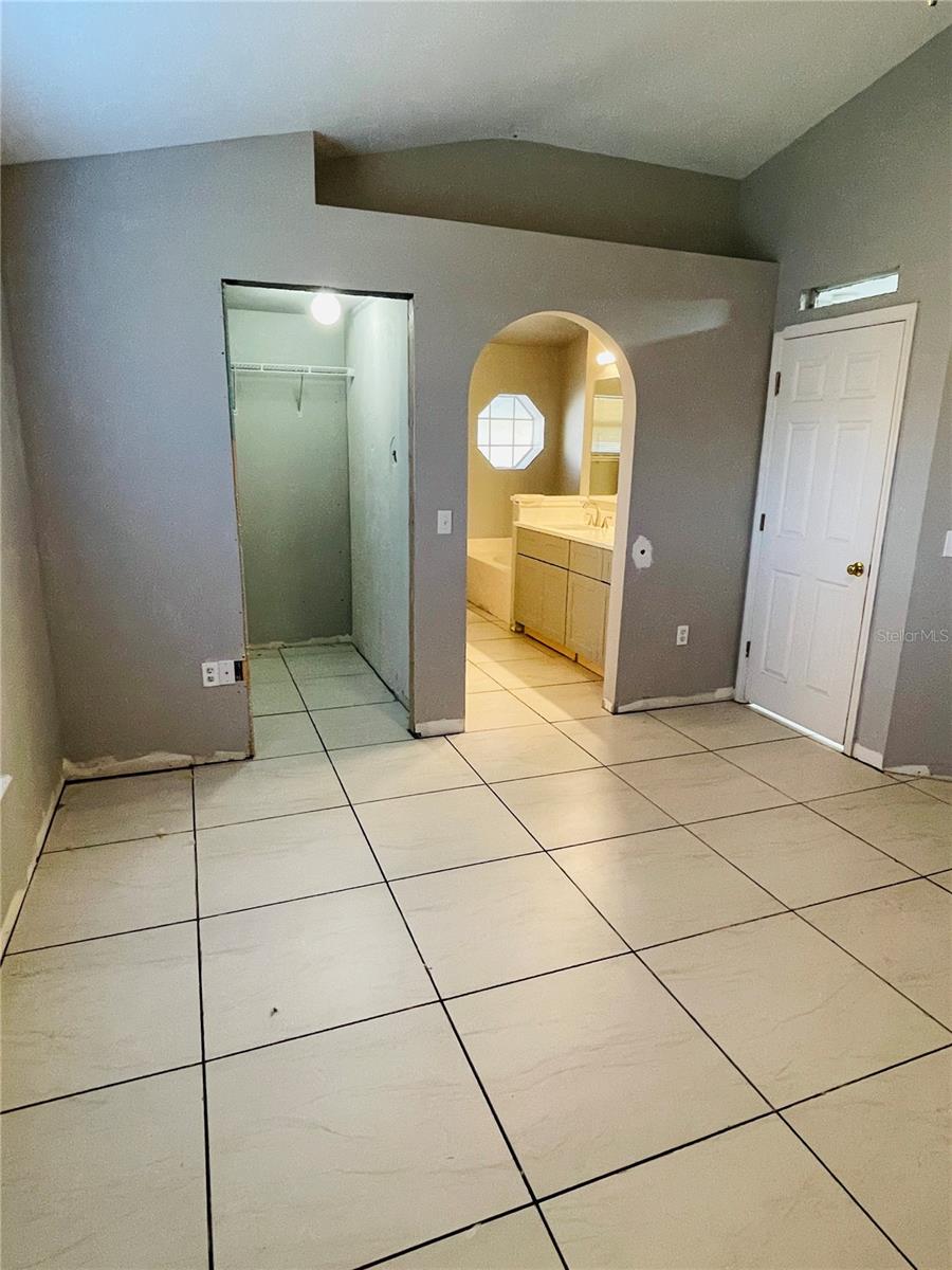 SILVER SPGS SHORES UN 17 - Residential