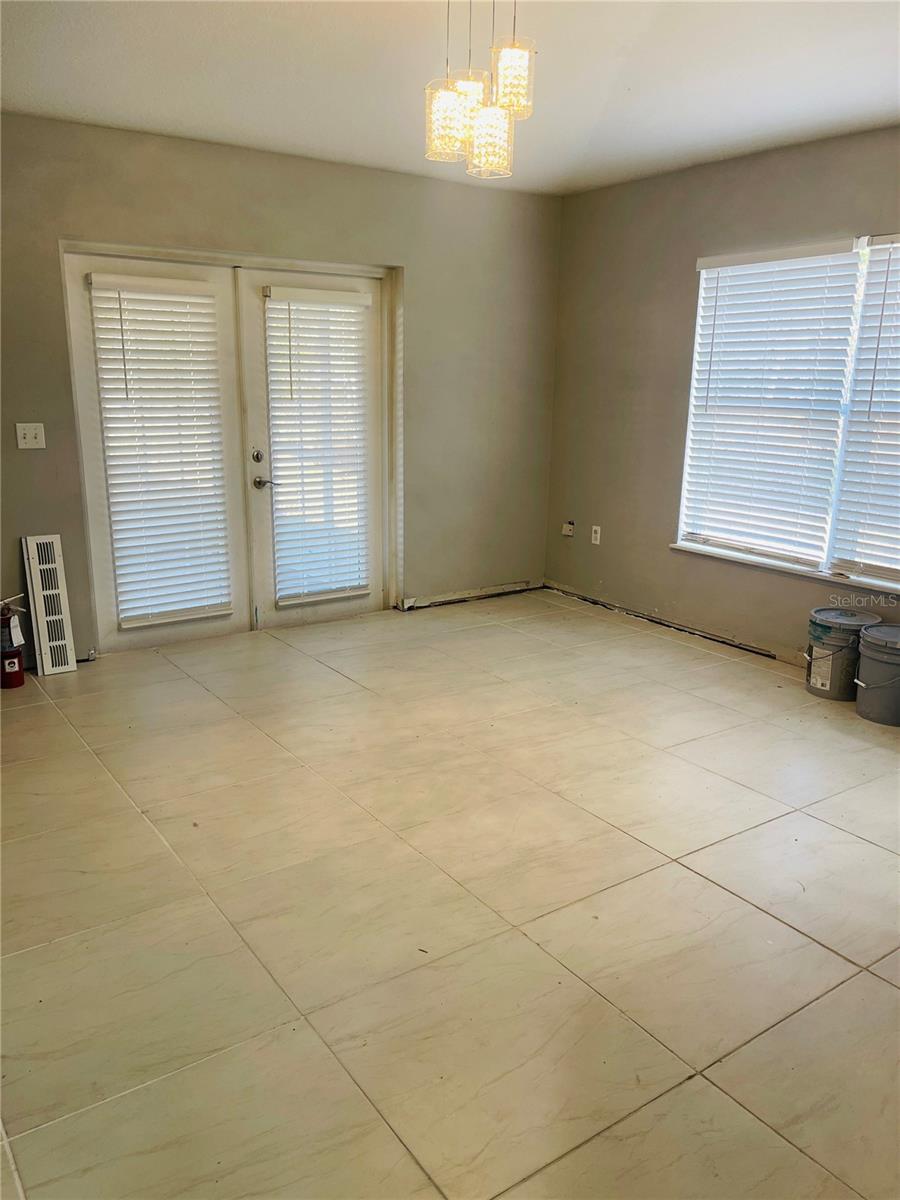 SILVER SPGS SHORES UN 17 - Residential