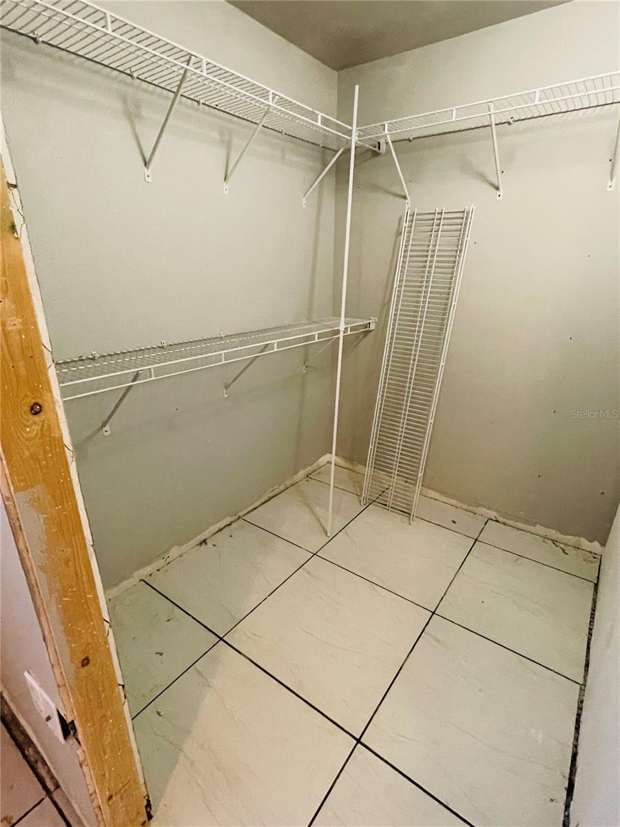 SILVER SPGS SHORES UN 17 - Residential