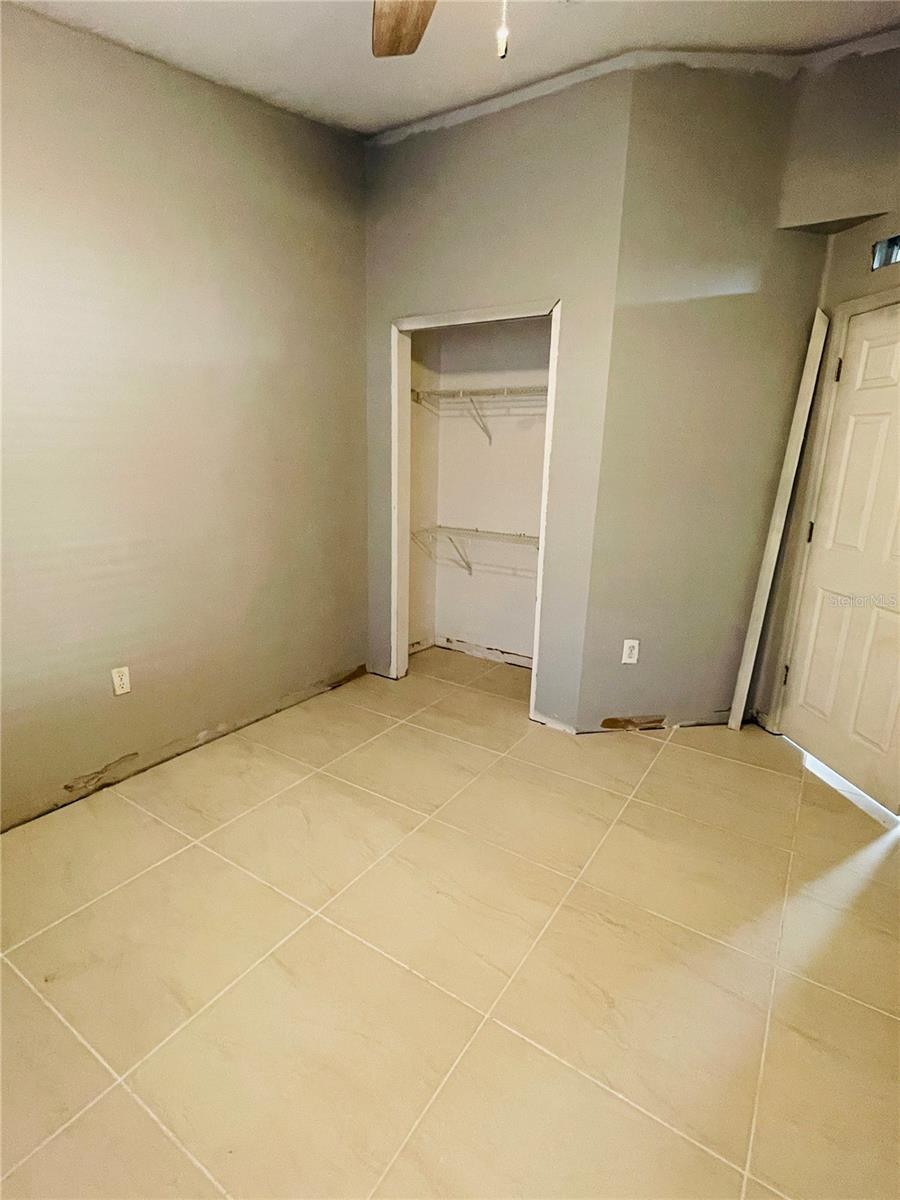 SILVER SPGS SHORES UN 17 - Residential