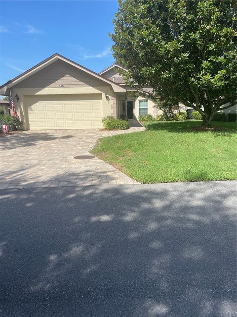 A home in WINTER HAVEN